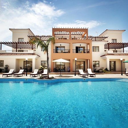 Oracle Exclusive Resort Paphos Exteriör bild